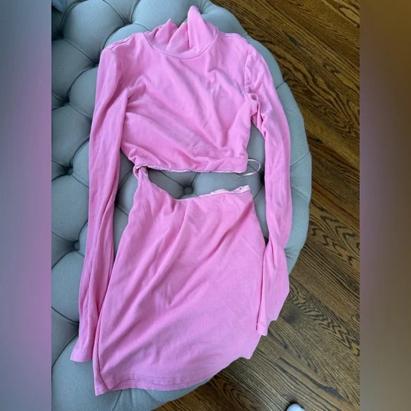 Superdown Elegant Pink Cut-Out Turtleneck Dress - Picture 3 of 3